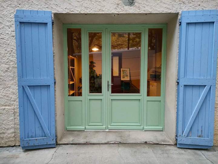 Pose de porte d'entrée Champtercier